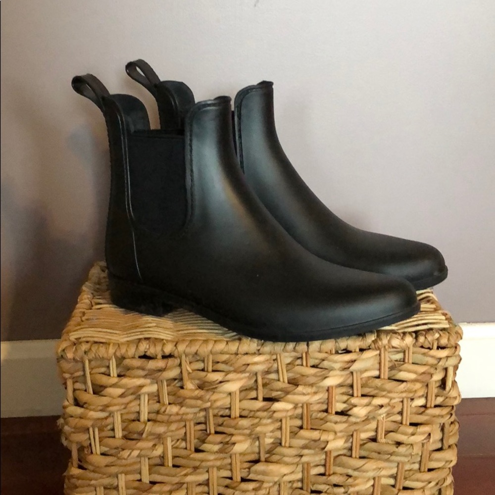 Chelsea rain boots // target : a new day